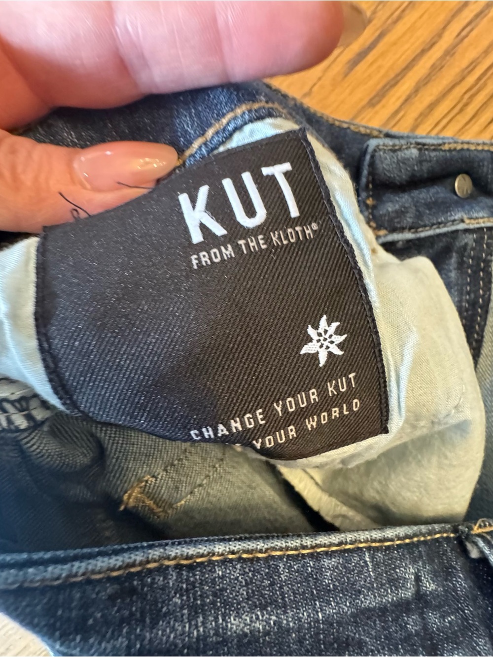 Kut from the kloth‎ Women’s Size 4 Jean Shorts  Raw Hem Cut Off - Picture 9 of 12